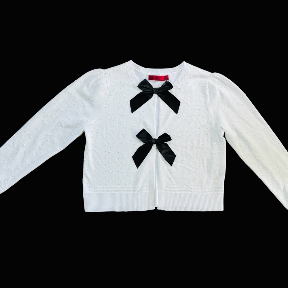 Love Scarlet Elegant White Sweater with Black Bows